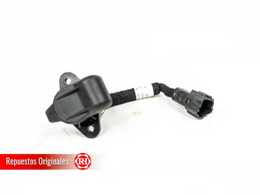 [TJS484E300000] Toma de corriente de tres agujeros RH100T/RH130T/RH160T